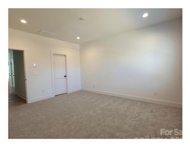 New construction Townhouse house 3922 Sarah Dr, Charlotte, NC 28208 - image 13