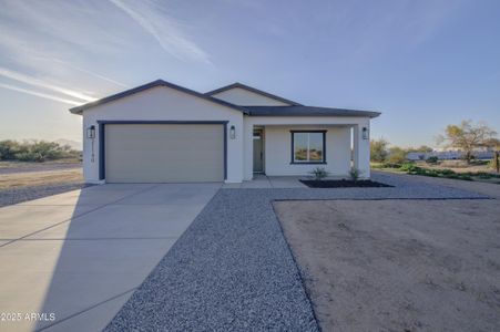 New construction Single-Family house 21140 W Shasta Dr, Buckeye, AZ 85326 - image