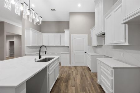 New construction Single-Family house 129 Fluorite Ct, Huntsville, TX 77340 - image 8