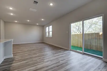 New construction Single-Family house 5935 W Hausman Rd, Unit 67, San Antonio, TX 78249 Harper - 1952- photo 5 5