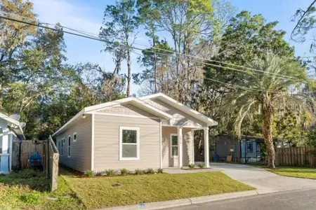 New construction Single-Family house 2016 Ne 3Rd Ave, Gainesville, FL 32641 - image