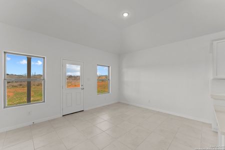 New construction Single-Family house 105 Reno Trl, Floresville, TX 78114 Barbosa- photo 6 6