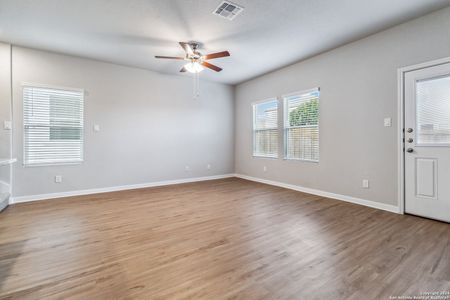 New construction Multi-Family house 3915 Abbott Pass, San Antonio, TX 78152 plan Plan 1345 - image 15