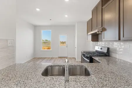 New construction Single-Family house 10037 Jagger Ave, Converse, TX 78109 plan 1243 Modeled - image 6