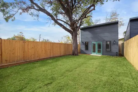 New construction Single-Family house 2209 Stevens St, Houston, TX 77026 - image