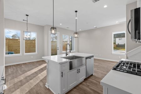 New construction Single-Family house 5925 Wheatley Ln, Houston, TX 77091 - image 6