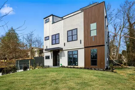 New construction Single-Family house 320 Hammond Dr, Atlanta, GA 30328 - image