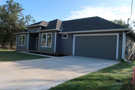New construction Single-Family house 126 E Pauwela Ln, Bastrop, TX 78602 null- photo 0
