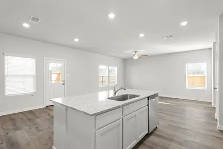 New construction Single-Family house 26211 Venus Trap Trl, Katy, TX 77493 plan Mulberry - image 4