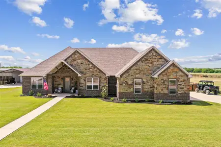 New construction Single-Family house 210 Lakecrest Dr, Muenster, TX 76252 - image