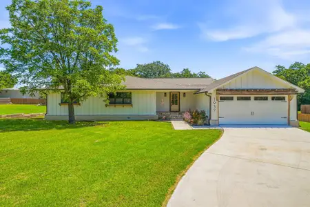 New construction Single-Family house 1937 N Dale Ave, Stephenville, TX 76401 - image