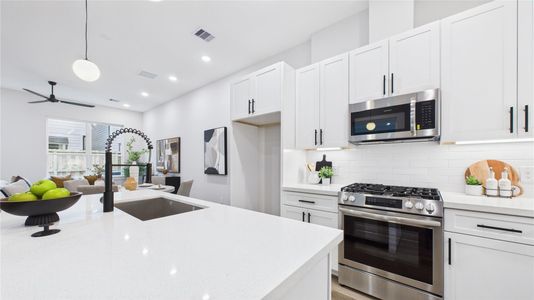 New construction Single-Family house 5032 Creekmont Dr, Houston, TX 77091 - image 10
