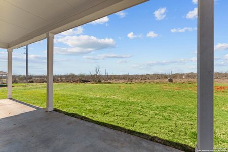 New construction Single-Family house 105 Reno Trl, Floresville, TX 78114 Barbosa- photo 29 29