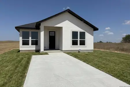 New construction Single-Family house 124 Camino Verde Ct, La Vernia, TX 78121 - image