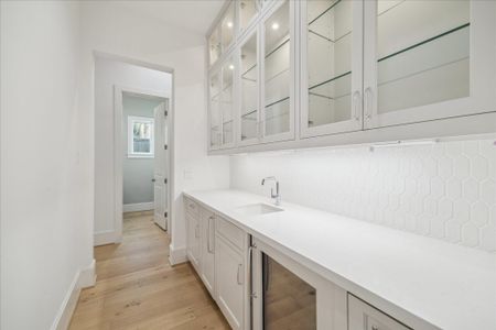 New construction Single-Family house 1119 Willard St, Houston, TX 77006 - image 15