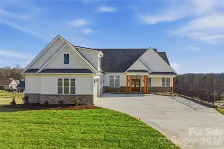 New construction Single-Family house 2615 Vista Ln Ne, Unit 44, Conover, NC 28613 - image