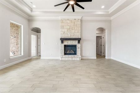 New construction Single-Family house 9545 Lynx Xing, Godley, TX 76044 - image 18