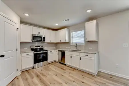 New construction Single-Family house 646 Rodeo Dr, Auburn, GA 30011 - image 4