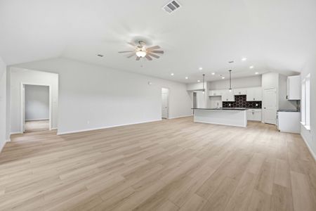 New construction Single-Family house 2902 River Juniper Ln, Crosby, TX 77532 plan The Harding - image 15