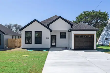 New construction Single-Family house 1531 Corona Dr, Granbury, TX 76048 - image