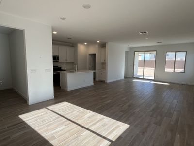 Lot 14 | Great Room & Kitchen | Perrine | Valencia at Citrus Park | New Homes in Goodyear, AZ | Landsea Homes