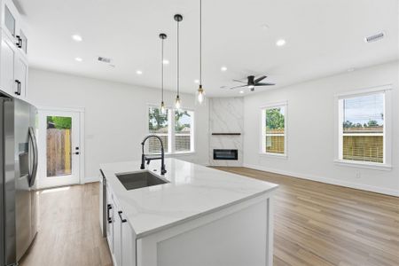 New construction Single-Family house 6128 Endeavor Heights Rd, Houston, TX 77091 - image 18