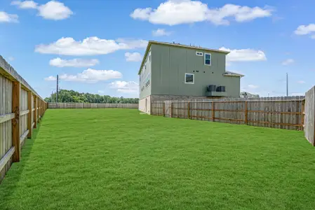 New construction Single-Family house 20629 Dynamic Ct, Humble, TX 77338 plan Breckenridge - image 2