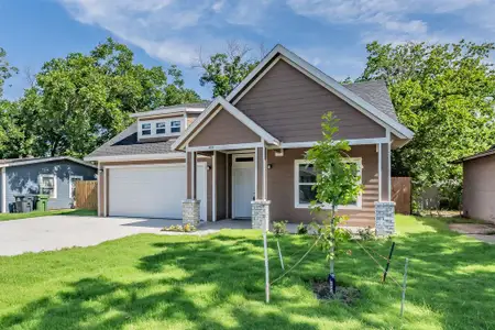 New construction Single-Family house 905 Moore Ter, Arlington, TX 76010 - image