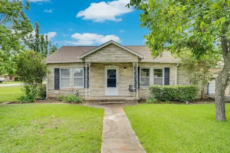 New construction Single-Family house 508 E Henderson St, Itasca, TX 76055 - image