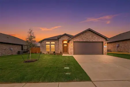 New construction Single-Family house 1408 Quail Creek Dr, Cleburne, TX 76033 plan Hanover - image