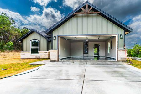 New construction Single-Family house 916 Mojave Trl, Granbury, TX 76048 - image