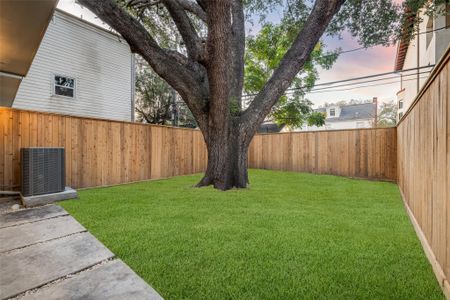 New construction Single-Family house 2434 Quenby St, Houston, TX 77005 - image 3