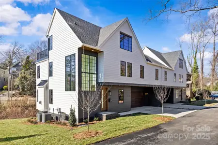 New construction Townhouse house 1603 Tippah Park Ct, Charlotte, NC 28205 - image