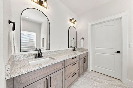 New construction Single-Family house 1012 Creswell Ln, Kerrville, TX 78028 - image 8
