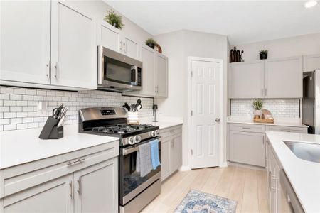 New construction Single-Family house 11338 Brook Edge Ave, Riverview, FL 33569 plan Indigo - image 8