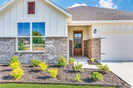 New construction Single-Family house 8216 Tomcat Trail, Godley, TX 76044 - photo 0