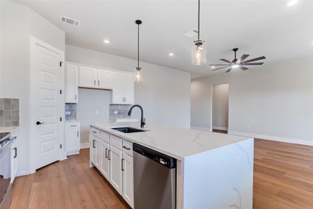 New construction Single-Family house 124 Draper Ln, Bertram, TX 78605 plan Topaz - image 5