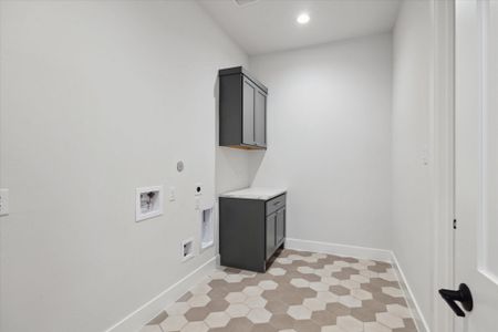 New construction Single-Family house 431 Venado View Ct, Conroe, TX 77304 - image 18