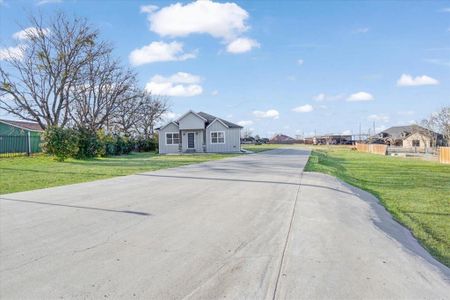 New construction Single-Family house 920 Oil Mill Rd, Van Alstyne, TX 75495 - image