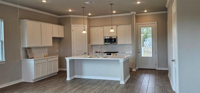 New construction Single-Family house 3801 Peacock Isle Dr, Dickinson, TX 77539 plan Magnolia Bayou - image 8