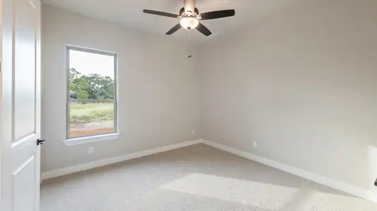 New construction Single-Family house 109 Lazy Oak Pl, Spicewood, TX 78669 plan Mulberry - image 18
