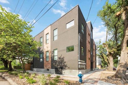 New construction Condo house 214 Welch St, Unit 1, Houston, TX 77006 - image