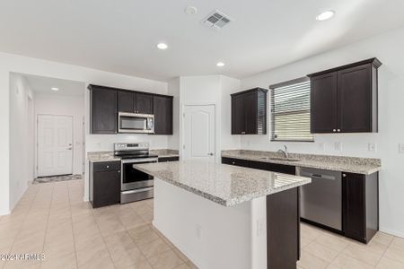 New construction Single-Family house 1650 E Kingman Pl, Casa Grande, AZ 85122 null- photo 10 10