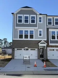 New construction Townhouse house 10025 Secluded Garden Dr, Unit 163, Apex, NC 27523 - image
