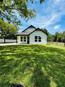 New construction Single-Family house 2824 Walker Street, Fort Worth, TX 76105 - photo 0