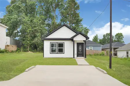 New construction Single-Family house 16939 Balmoral, Montgomery, TX 77316 - image