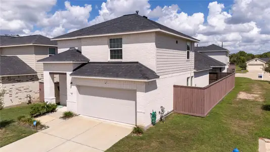 New construction Single-Family house 402 Flycatcher Ct, Clute, TX 77531 plan Elm - image