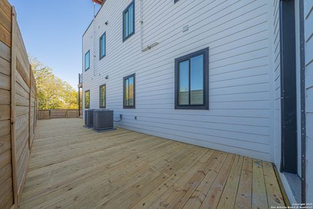 New construction Multi-Family house 118 Clark Ave, San Antonio, TX 78203 - image