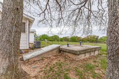 New construction Single-Family house 2553 E Hwy 199, Springtown, TX 76082 - image