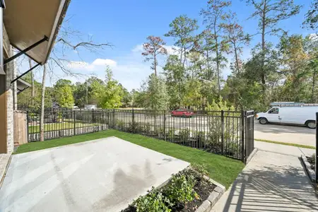 New construction Townhouse house 219 Cypress Pond Pl, Montgomery, TX 77316 - image